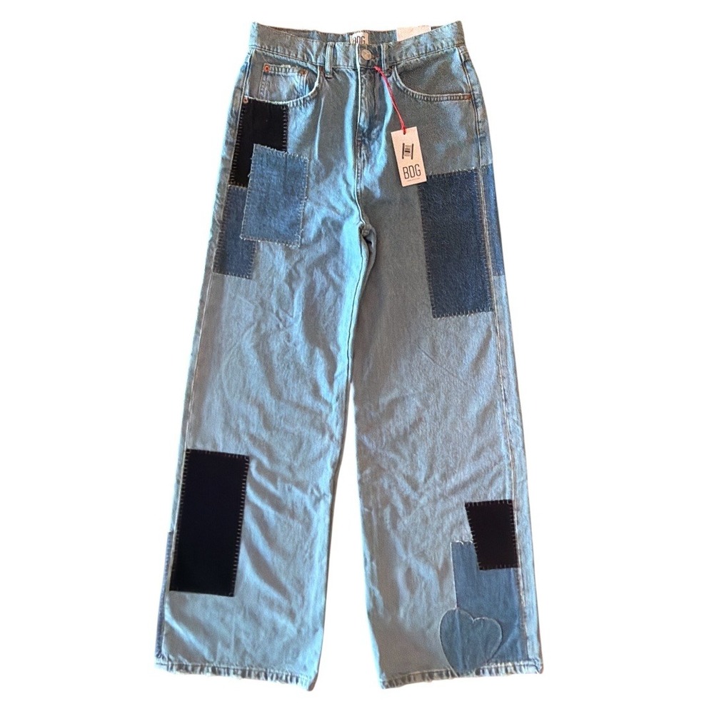 BDG Puddle Super‎ High Waist Wide Leg Patchwork Heart Jeans NWT 28 - Picture 2 of 10